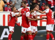 英雄联盟总决赛2025-柏林联队主场取胜，积分榜位置有所上升