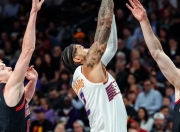 英雄联盟总决赛-太阳完胜凯尔特人，武切维奇状态火热