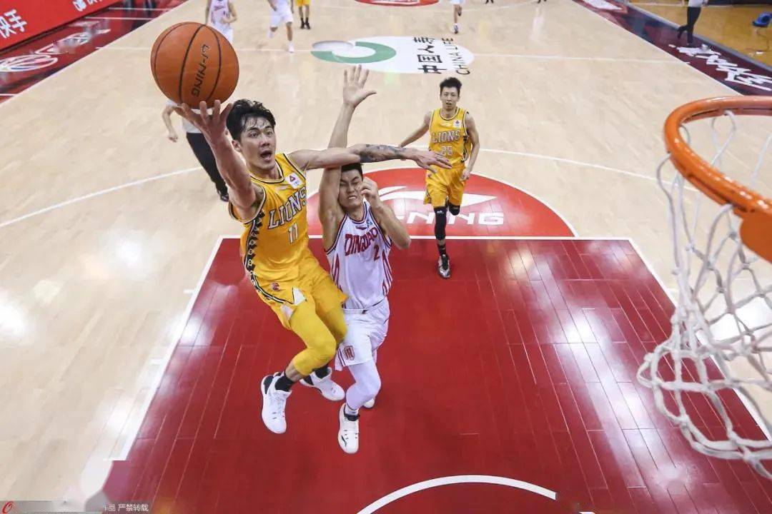 关于东亚队火力全开，轻松战胜对手的信息