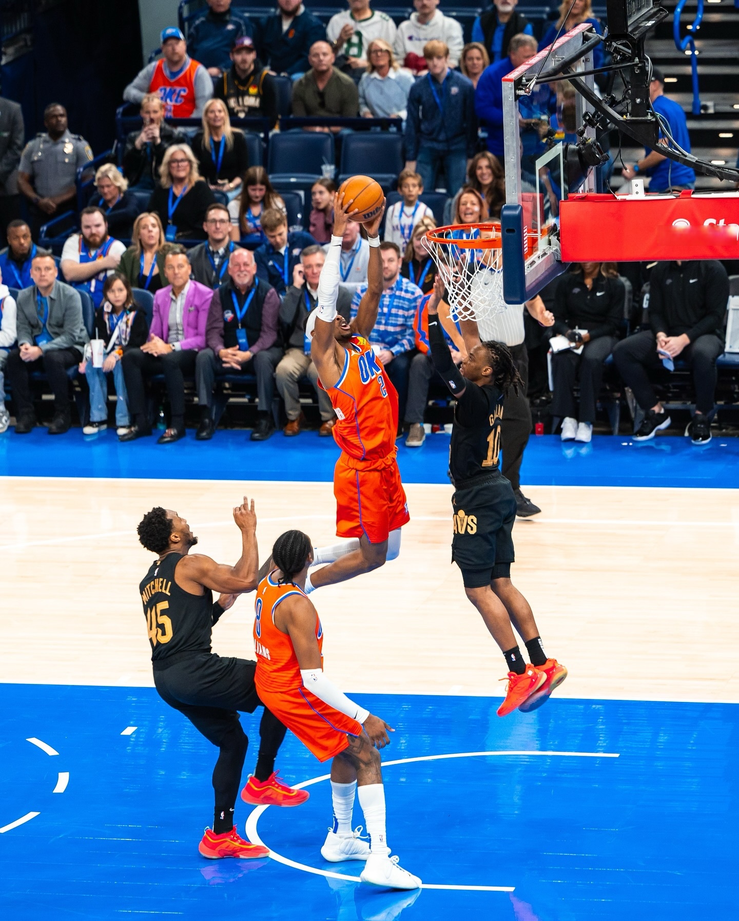 雷霆逆转公牛，戈贝尔扛起全队