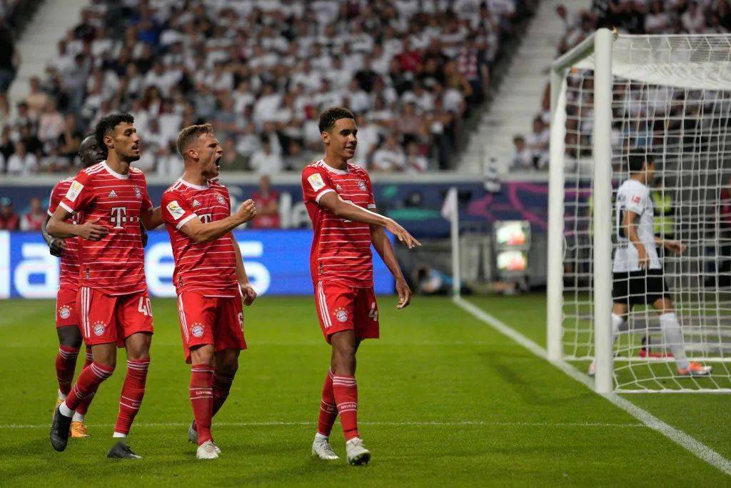 日本横扫哥伦比亚,基米希扛起全队 日本横扫哥伦比亚,基米希扛起全队