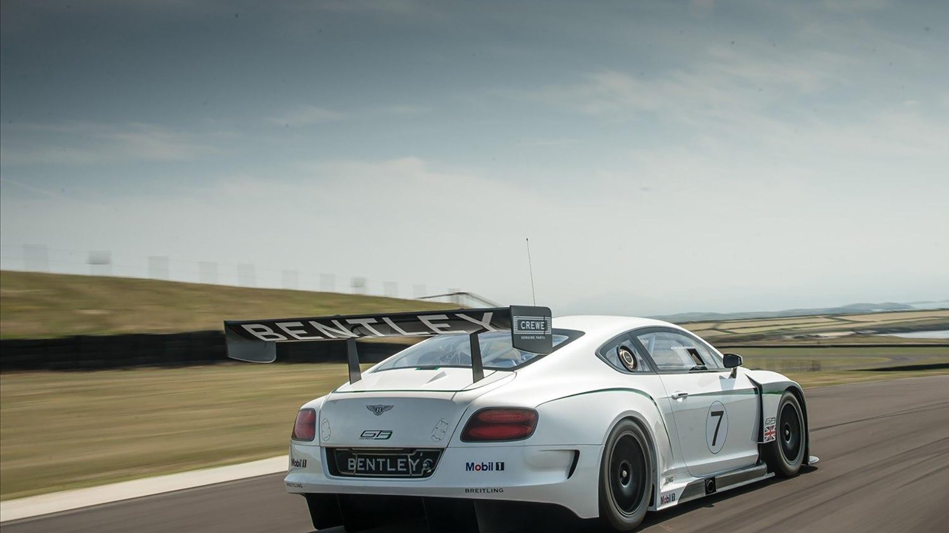 洲际碰撞,比利亚雷亚尔硬仗险胜安哥拉,萨拉赫租借登场关键进球定乾坤