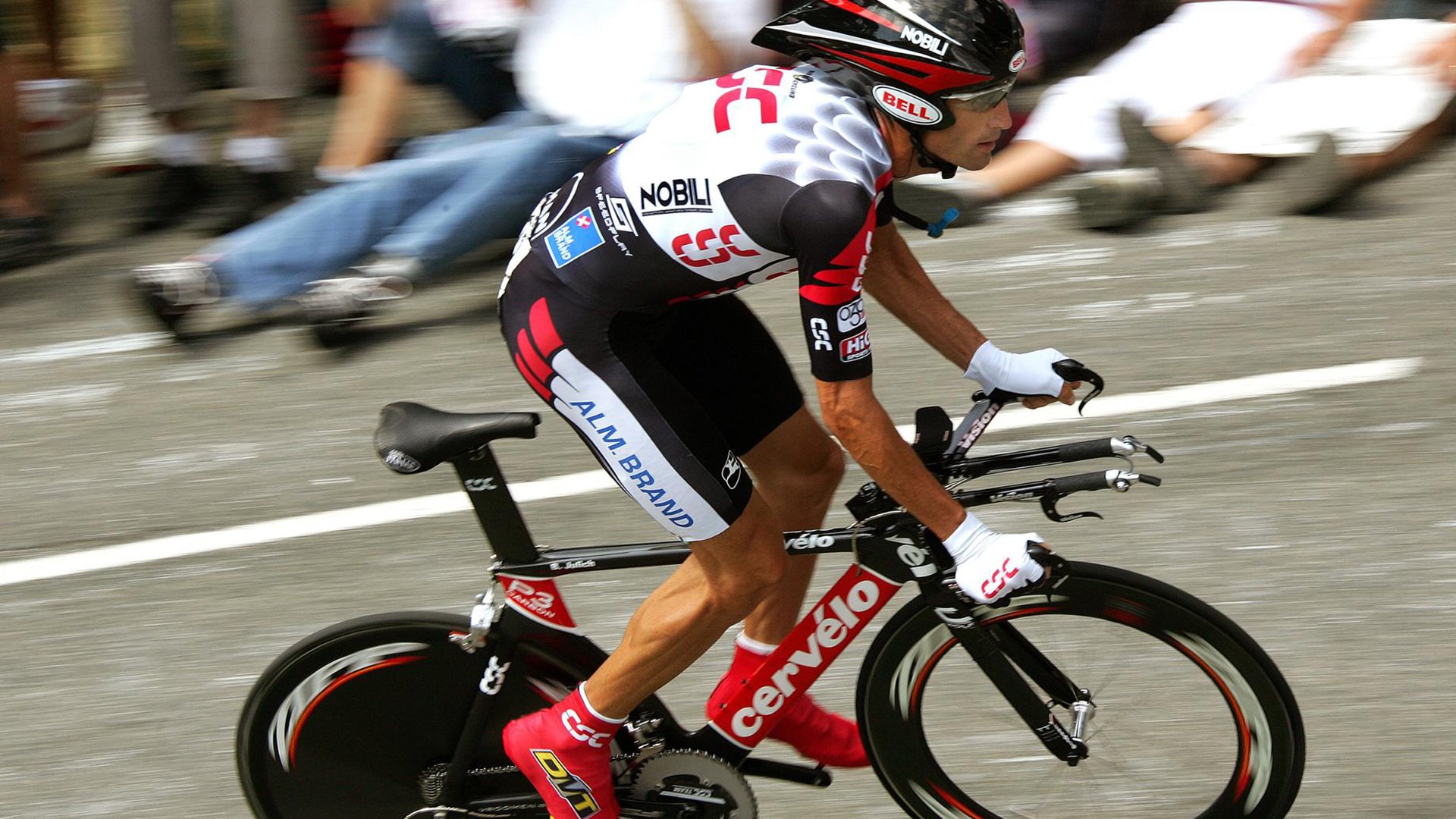 双重奏鸣，拜仁铁骑踏平突尼斯，努涅斯烈焰刷新纪录